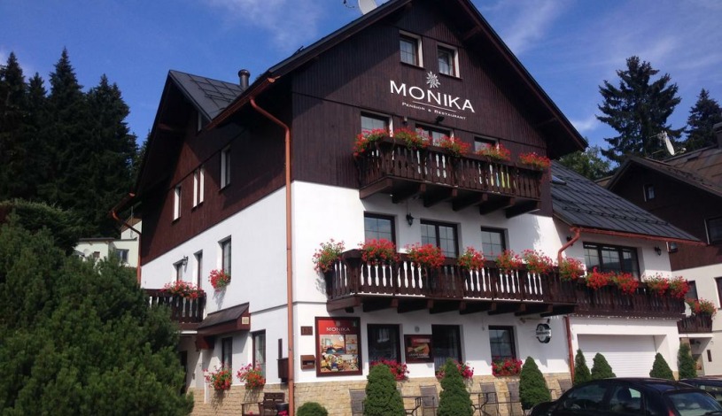 Pension Monika + Apartments Špindlerův Mlýn